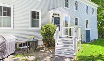 1059 Washington St, Bath, ME 04530