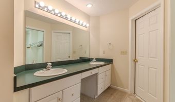 390 Blair Cir, Aurora, OH 44202