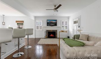 4010 Hiddenbrook Dr, Charlotte, NC 28205