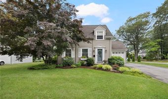 221 Trinity St, Warwick, RI 02886