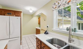 48 Patterson St, Augusta, ME 04330