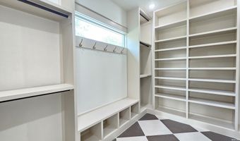 105 PIONEER Trl, Adkins, TX 78101