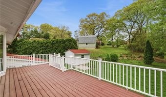 6 Bruce Dr, North Smithfield, RI 02896
