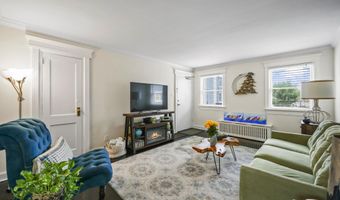 306 Deal Lake Dr 40, Asbury Park, NJ 07712