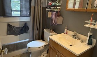 20 Tracy Dr, Burlington, VT 05408
