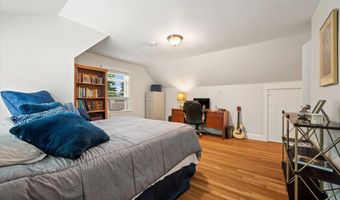 118 Poplar St, Bangor, ME 04401