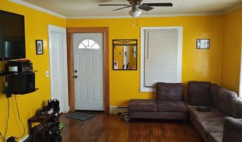 27 Coolidge Ave, Amityville, NY 11701