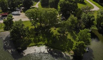 8360 Club Ln, Alma, IL 62807