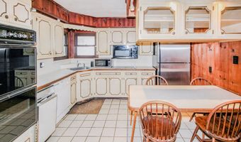 279 Candlewood Lake Rd, Brookfield, CT 06804