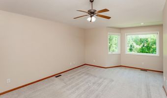 4518 Hemingway Dr, Ames, IA 50014