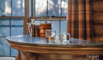 16 Decker Dr, Asheville, NC 28803