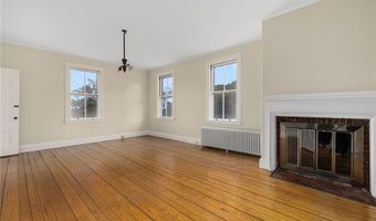 39 Walcott Ave, Jamestown, RI 02835