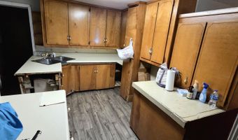 3861 Desoto Dr, Macon, GA 31206