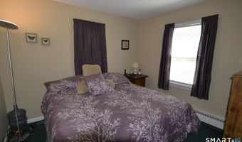 39 Taylor Rd, Bethel, CT 06801