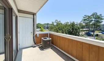 5766 VILLAGE GREEN Dr 10/5766, Alexandria, VA 22309