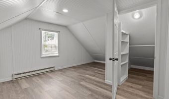 74 Leslie St, Cranston, RI 02910