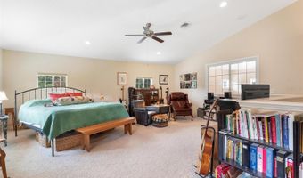 18525 LAKE Rd, Altoona, FL 32702