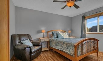 535 Highland St W, Annandale, MN 55302