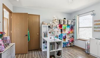 121 Silver Leaf Ln, Baldwin City, KS 66006