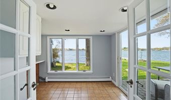 29 E Shore Dr, Coventry, RI 02816