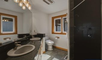 22000 SE Upper Matthews Creek Ln, Amity, OR 97101