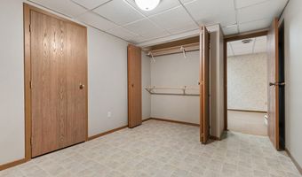 1402 N Arch St, Aberdeen, SD 57401
