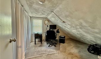 32 Waterman Ave, Johnston, RI 02919