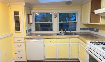 153 Saint Peter St, Biloxi, MS 39530