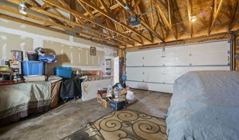 45 Sherwood Dr, Augusta, ME 04330