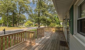 40 Dockage Rd, Bayville, NJ 08721