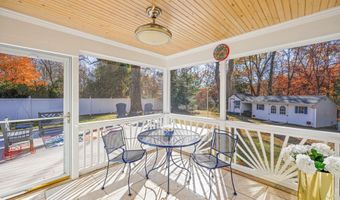 595 PINEWOOD Dr, Annapolis, MD 21401