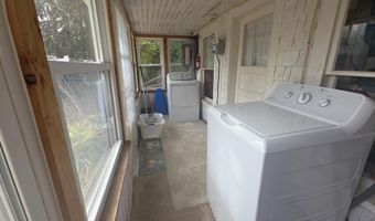 17 Marsh Rd, Belfast, ME 04915