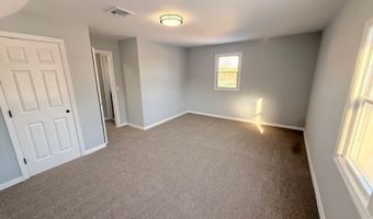 83 Academy St, Andover, NJ 07801