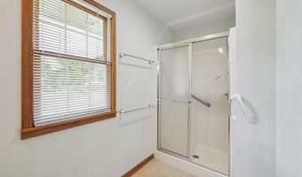 904 Cottage St, Adel, IA 50003