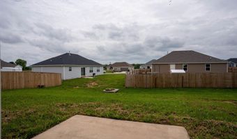 110 Pin Oak Dr Dr, Aurora, MO 65605