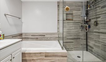 2330 14TH St N 407, Arlington, VA 22201