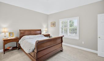 4 Hollyhock Knoll Ct 4, Bourne, MA 02532