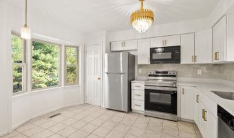 3733 ROXBURY Ln, Alexandria, VA 22309