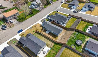 1305 12th St, Benton City, WA 99320