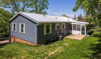 49 Canterbury Dr, Athens, OH 45701