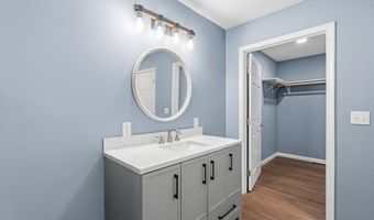 5 PIN OAK Ln, Basye, VA 22810
