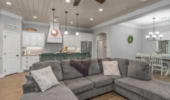408 Halifax Cir, Benton, LA 71006