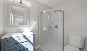 20 Maple Ct, Hopkinton, RI 02804