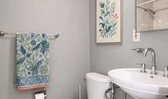1329 ORREN NE 2, Washington, DC 20002