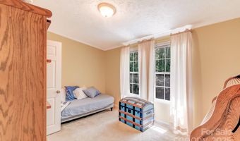 122 Little Jones Mountain Rd, Asheville, NC 28805