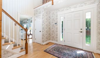 56 Larkspur Ln, Bristol, CT 06010