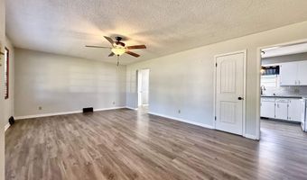 2202 Edgemont Dr, Arkansas City, KS 67005