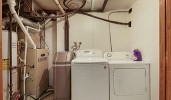 22665 W DEPOT St, Antioch, IL 60002