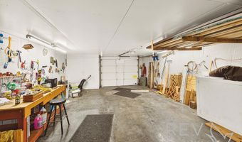 31 Posten Rd, Cody, WY 82414