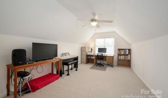 316 Pole Barn Dr, Asheville, NC 28806